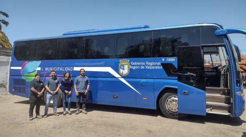 Dercomaq hace entrega de Bus Higer al municipio de Llay Llay