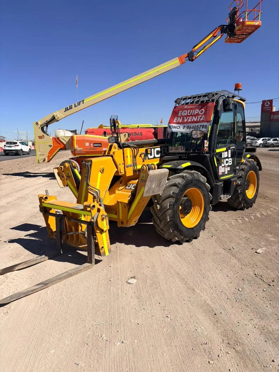 Manipulador telescópico JCB 533-105 Usado 2019 (18)
