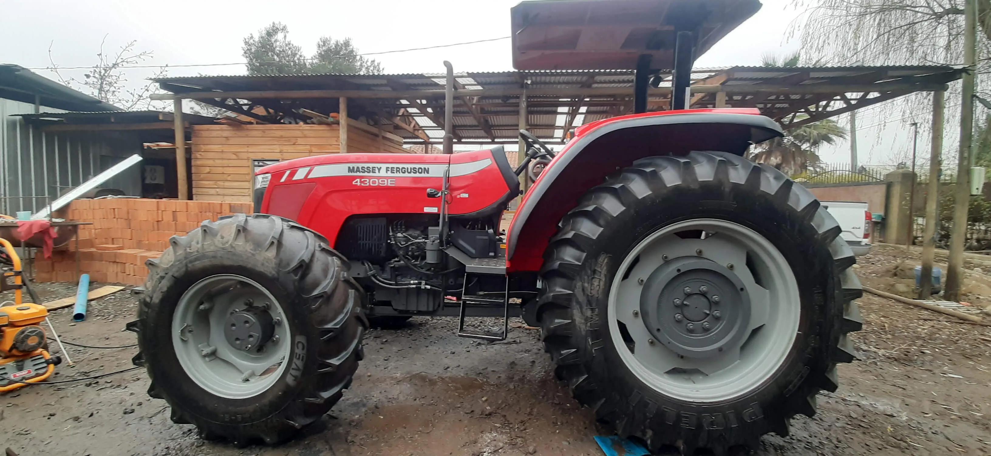 Tractor Massey Ferguson MF4309 ET4 año 2023 (32)